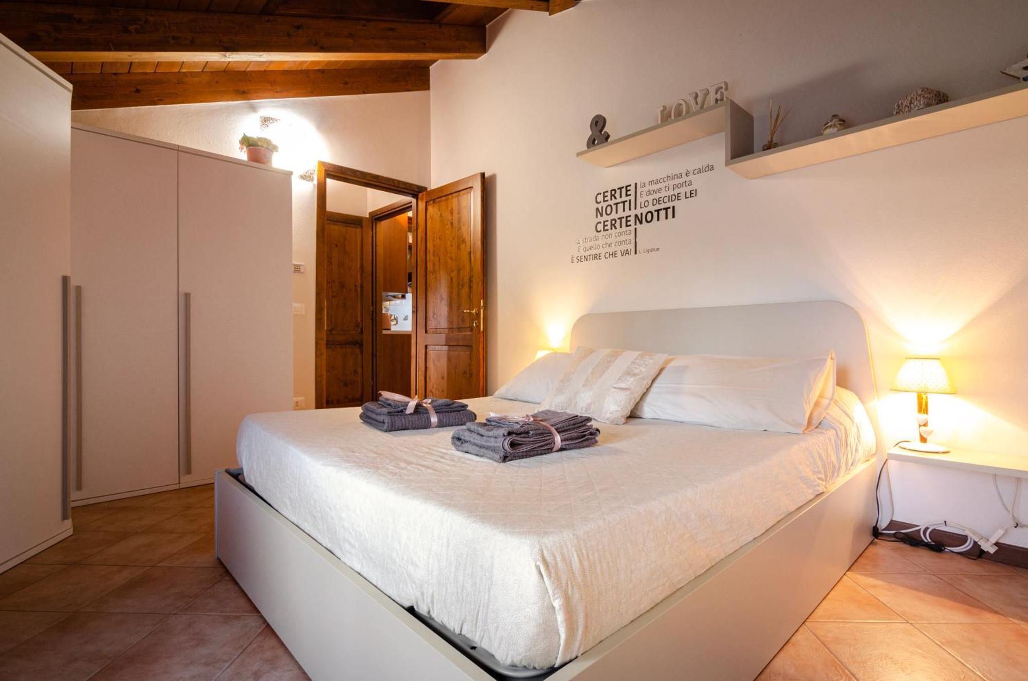 Casa Quarto Di Luna Куарто-Инферьоре Экстерьер фото
